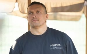 Олександр Усик назвав трійку найкращих боксерів світу