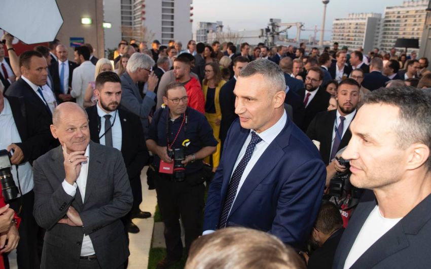 Кличко: "Попросив Шольца швидше надати Україні далекобійні ракети Taurus"