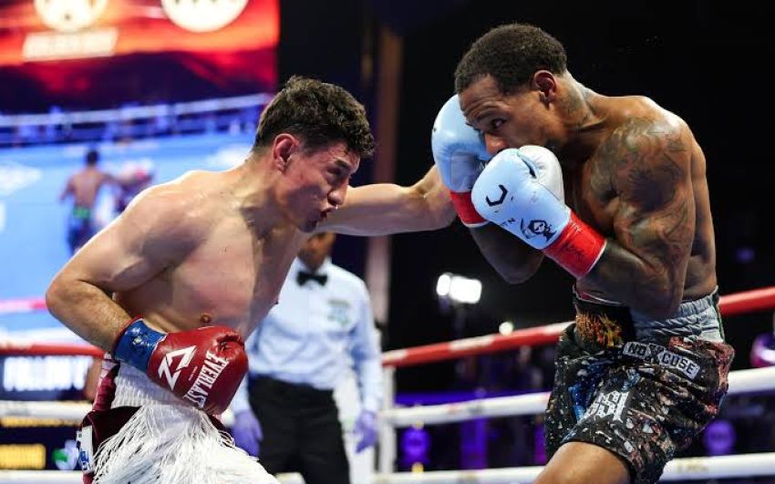 Вільям Зепеда переміг Ламонта Роуча у поєдинку та завоював титул WBC у легкій вазі