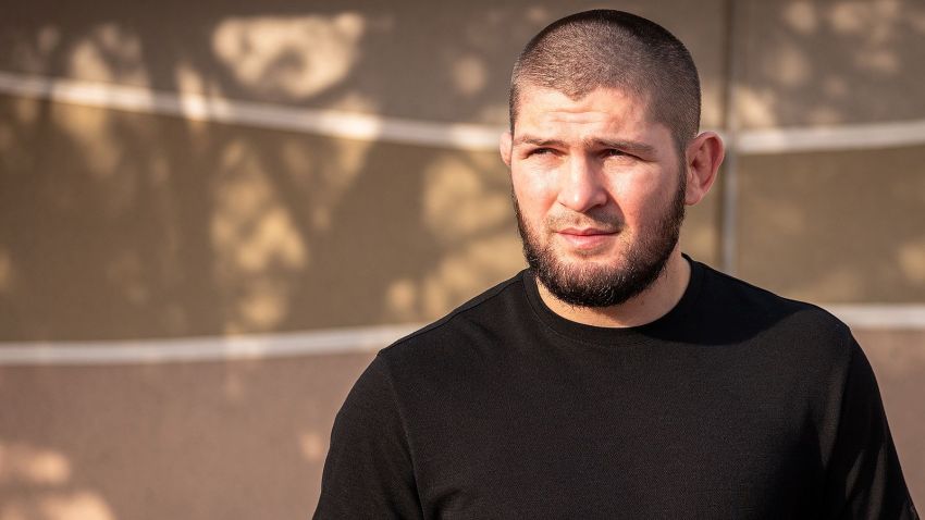 Хабіб Нурмагомедов зізнався, що хотів завершити кар'єру після бою з Дос Аньосом: "Це був дуже важкий час"