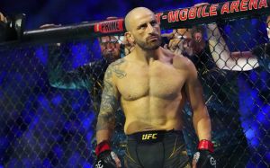 Алекс Волкановскі назвав найвидатнішого чемпіона в історії напівлегкої ваги
