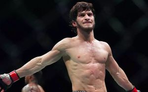 Мовсар Євлоєв хоче здобути свою першу перемогу в UFC у поєдинку з Волкановскі