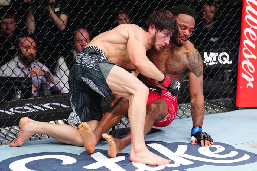 Мовсар Євлоєв переміг Лерона Мерфі в головній події UFC Fight Night 270