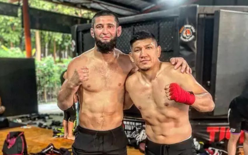 Хамітов завершив підготовку до наступного бою: "Дякую Tiger Muay Thai за теплий прийом і за хороші тренування"
