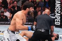 Відео бою Арман Царукян - Бенеїл Даріуш UFC on ESPN 52