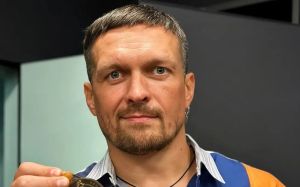 Повернення Усика у першу важку вагову категорію: Сергій Лапін розповів про плани Олександра