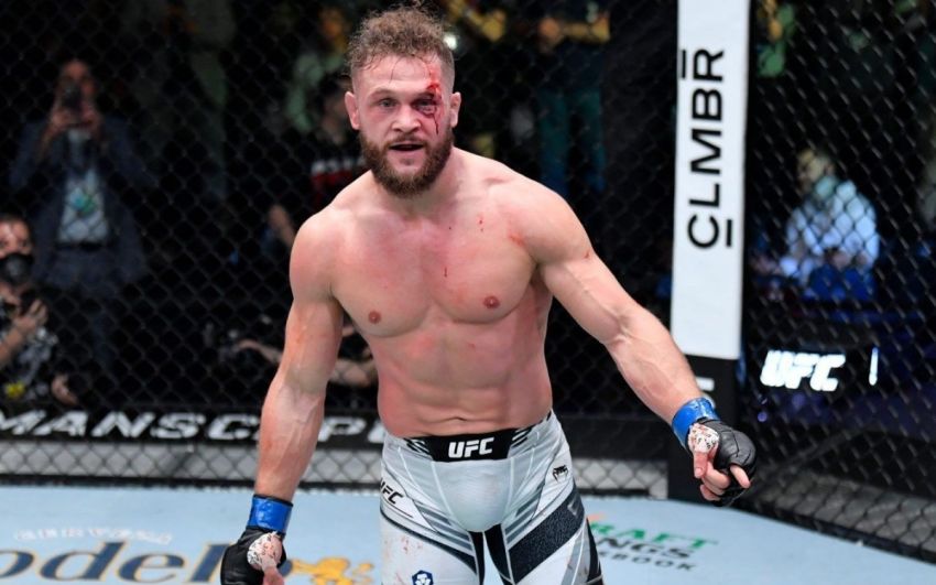 Рафаель Фізієв кинув виклик Дену Хукеру: "Він заслуговує на ще один шалений поєдинок"