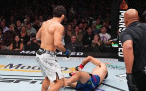 Арман Царукян вирубав Бенеїла Даріуша на UFC on ESPN 52
