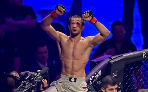 Каміл Гаджиєв прокоментував перемогу Нурмагомедова над Г'юзом: "Я б почекав із заявами, що він майбутній чемпіон"