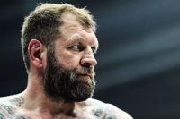 Менеджер Ємельяненка озвучив ім'я потенційного суперника Олександра і дату бою