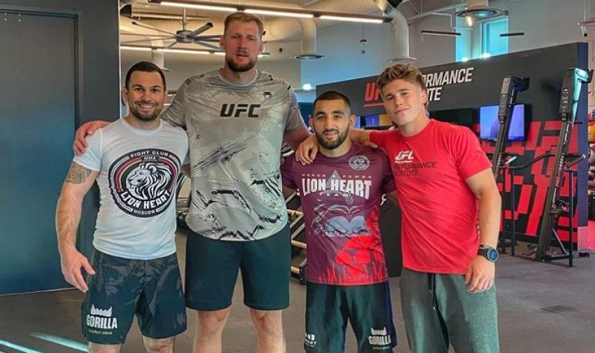 Вартанян тренується разом із Волковим у залі UFC