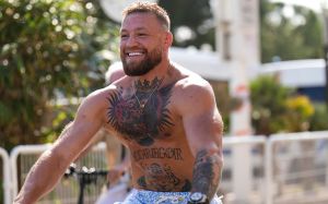 Фанати про МакГрегора: "Бро думає, що він чемпіон"