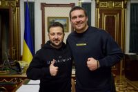 Олександр Усик - про Зеленського: "Він працює в тисячі разів крутіше, ніж усі ті політики, які у нас є"