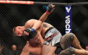 Тай Туїваса звернувся до вболівальників після поразки від Волкова на UFC 293