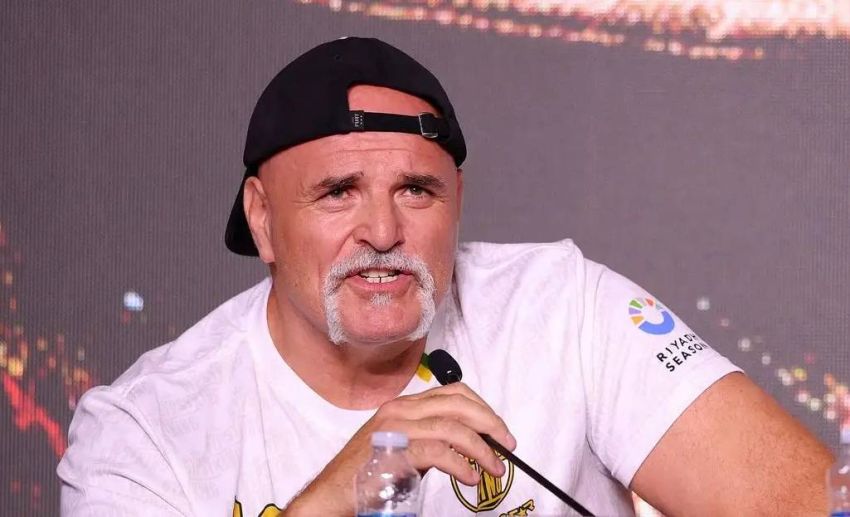 Тоні Беллью відреагував на дику поведінку батька Ф'юрі на прес-конференції: "Ганьба"