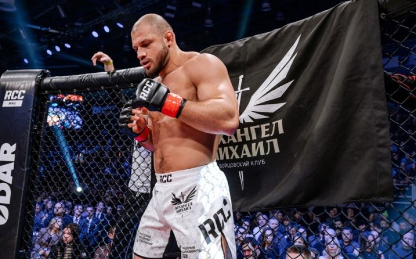Штирков хоче провести два поєдинки до реваншу з Мінєєвим