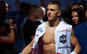 Черкашин проведе поєдинок в андеркарді бою Усик - Дюбуа
