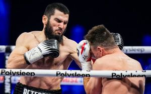 Володимир Хрюнов прокоментував перемогу Бетербієва над Смітом: "Він, як хороше вино"
