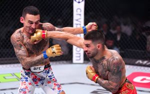 Ілія Топурія нокаутував Макса Голловейя на UFC 308