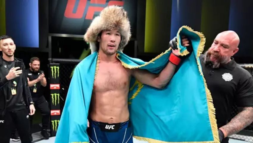 Найкращий боєць UFC прогнозує перемогу зірки з Казахстану на UFC 285