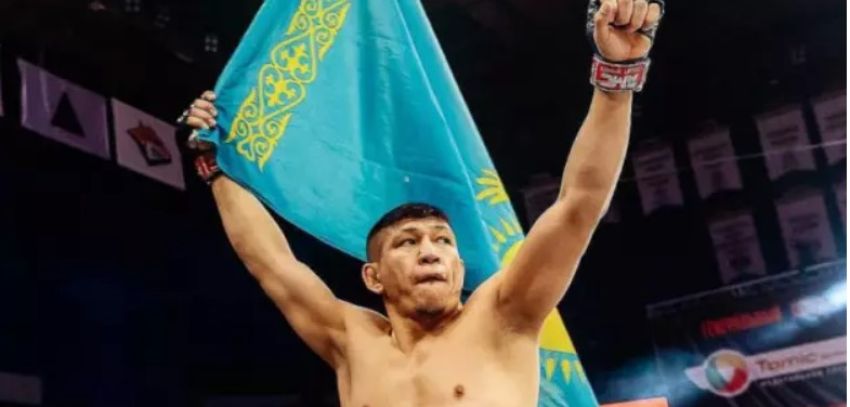 Казахстанський боєць ММА не згоден із суддівським рішенням у бою Стерлінга з Сехудо