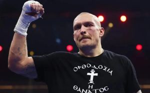 Сергій Дерев'янченко обговорив перспективи Усика після скасування бою проти Вайлдера