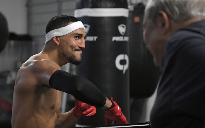 Теофімо Лопес сподівається, що хтось викупить його контракт із Top Rank