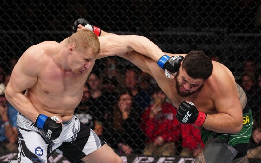 Сергій Павлович швидко знищив Тайя Туівасу на UFC on ESPN 42