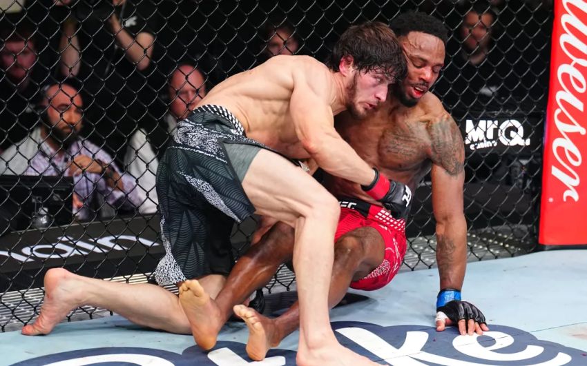 Мовсар Євлоєв переміг Лерона Мерфі в головній події UFC Fight Night 270