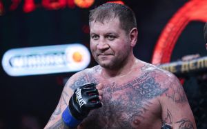 Менеджер Ємельяненка розповів, скільки ще років може виступати Олександр