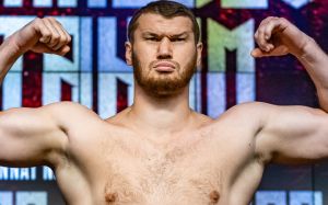 Арсланбек Махмудов поб'ється в липні з небитим нокаутером із Нігерії