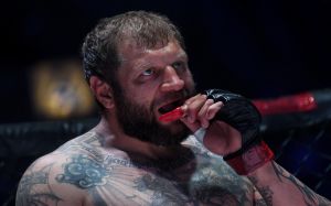 Тренер Ісмаїлова - про зрив Ємельяненка: "Людина з котушок з'їхала"