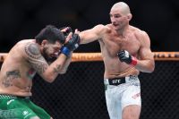 Шон Стрікленд удострочив Ентоні Ернандеса в головному бою UFC Fight Night 267