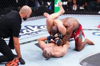 Педді Пімблетт ефектно "задушив" Бобі Гріна на UFC 304
