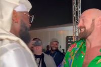 Тайсон Ф'юрі та Деонтей Вайлдер тепло зустрілися на вечорі боксу в Саудівській Аравії: відео