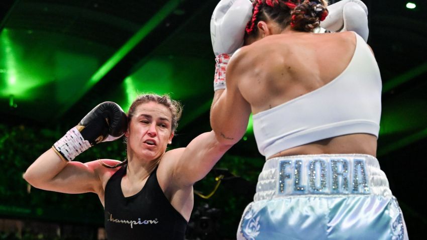 Кеті Тейлор перемогла Флору Пілі та стала абсолютною чемпіонкою світу у своєму прощальному поєдинку