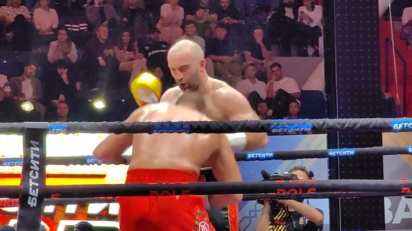 Шеннон Бріггс відреагував на перемогу Гассієва над Пулєвим