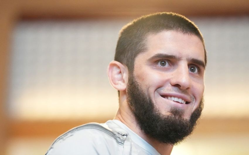 Хав'єр Мендес: "Махачев - найбільш всебічно розвинений чемпіон усіх часів"