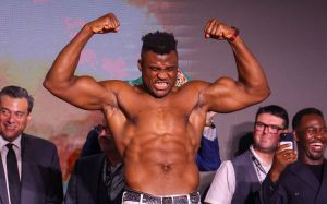 Френсіс Нганну - про відхід з UFC: "Я зрозумів, яким мерзенним може бути цей бізнес"