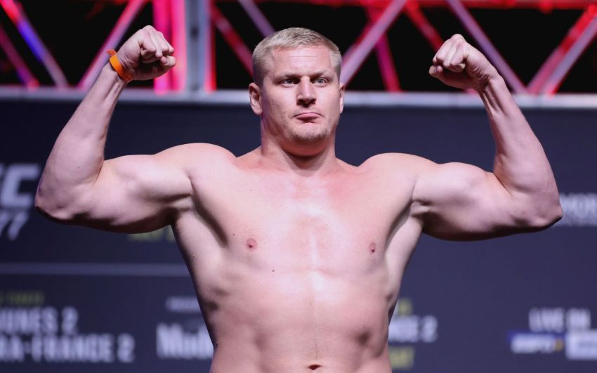 Андрій Корешков - про потенційний бій Павлович - Джонс: "Якщо він потрапляє, то мало йому не здасться"