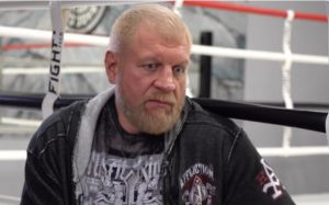 Олександр Ємельяненко пояснив, чому уникає вуличних бійок