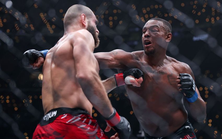 Їржі Прохазка в драматичному поєдинку зупинив Джамаала Гілла на UFC 311