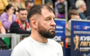 Володимир Хрюнов - про перепалки Олександра Ємельяненка з іншими бійцями: "Зараз, можливо, це припиниться"