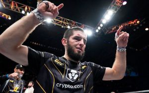 "Щоб бути найкращим, Махачеву потрібно було виграти достроково". Думка чемпіона AMC Fight Nights