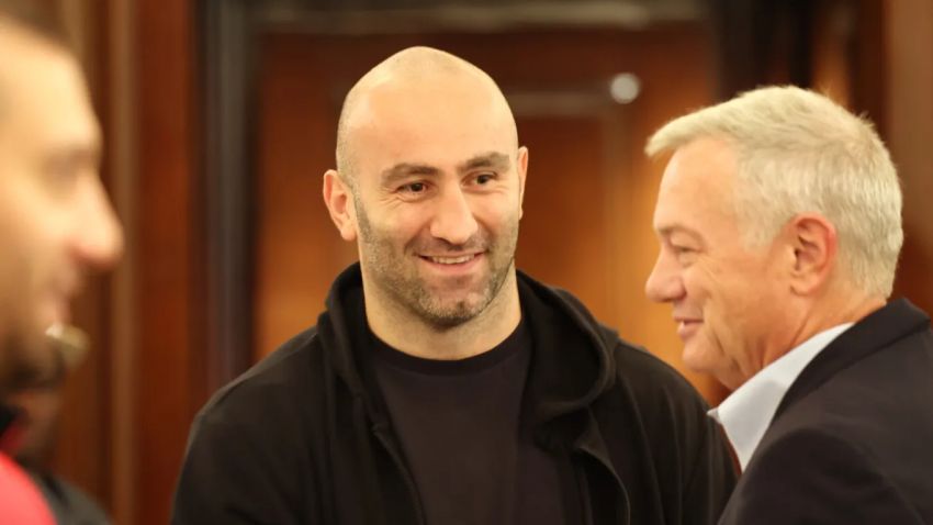 Мурат Гассієв відреагував на виклик Ентоні Джошуа