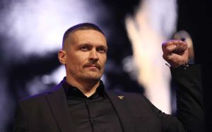 Олександр Усик висловився про перенесення бою з Ф'юрі на 18 травня: "Відмінна дата"