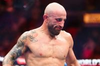 Алекс Волкановскі назвав двох бійців, які заслуговують побитися з ним більше, ніж Лопес
