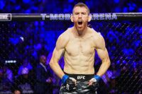 Корі Сандхаген проведе реванш із Маріо Баутістою на UFC 329