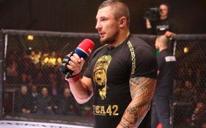 "Тибура, Романов". Гончаров назвав "пасажирів" у рейтингу важкої ваги UFC