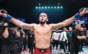 Іслам Махачев розкритикував UFC за перше місце Джонса в рейтингу P4P: "Це нісенітниця"